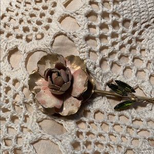 Vintage Weiss Rose Brooch